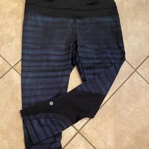 Lululemon Run inspire crops sz 6